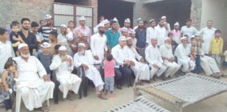 दौलतपुर में हुई आम आदमी पार्टी की बैठक रादौर में आयोजित आम आदमी पार्टी की बैठक में भाग लेते कार्यकर्ता।