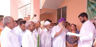 पंचायत कायम रखने के लिए दिग्विजय सिंह को सौंपा मांगपत्र नगर पंचायत संघर्ष समिति के सदस्यों ने सांसद दिग्विजय ने पंचायत कायम रखने बारे मांग पत्र सौंपा