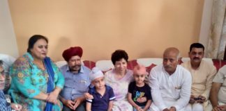 पूर्व पार्षद हरमिनदर सिंह के घर पहुंची राज्यसभा सांसद कुमारी शैलजा, चाय की चुस्कियों के साथ की चर्चा