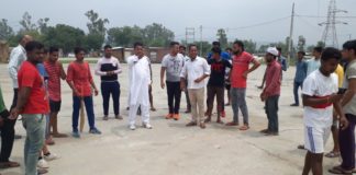 हुड्डा सरकार में हर युवा खिलाडी का मान-सम्मान किया जाता था : बृजपाल छप्पर सढौरा के रणजीतपुर में युवा क्लब द्वारा क्रिकेट प्रतियोगिता में बृजपाल छप्पर ने टॉस करके मैच का शुभारंभ किया