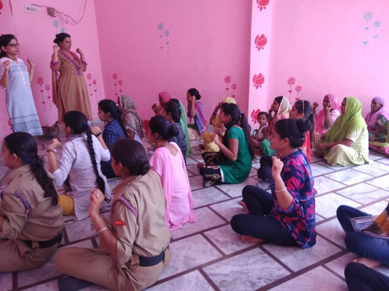 हिंदू गर्ल्‍ज कॉलेज ने कैल गाँव में किया स्वच्छता मेले और कार्यशाला का आयोजन