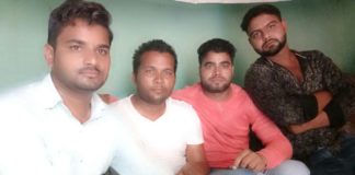 गांव नाहरपुर में हरियाणा वाल्मीकि महासभा की बैठक आयोजित रादौर के गांव नाहरपुर में करनाल रैली को लेकर जानकारी देते महासभा के पदाधिकारी।