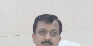 रादौर में आवारा पशुओं ने किया लोगों की नाक में दम नपा सचिव सुरेन्द्र मलिक जानकारी देते हुए।