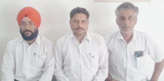 भ्रष्टाचार को जड से उखाडने के लिए युवाओं को एकजुट होना होगा : वरयाम सिंह प्रदेशाध्यक्ष वरयामसिंह पत्रकारों को संबोधित करते हुए।