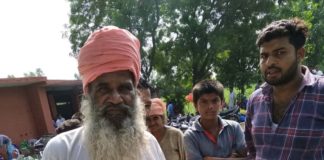 मारकंडा नदी में डूब रही बच्ची को मंदिर के महंत ने बचाया मारकंडा नदी के महंत भगत सुंदर दास