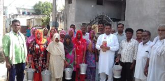गांव सयालबा मे नलकुल खराब होने से लोग गंदा पानी पीने के लिए मजबूर, कांग्रेसी नेता बृजपाल छप्पर ने सुनी लोगों की समस्याएं yamunanagar hulchul, yamunanagar, brijpal chhappar