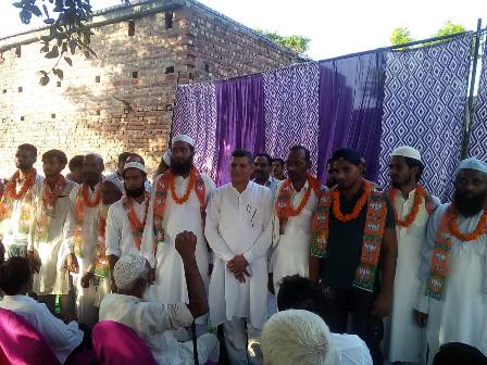 चूहडपुर मंगलसिंह गांव में मुस्लिम समाज के लोगों ने भाजपा ज्वाइन की