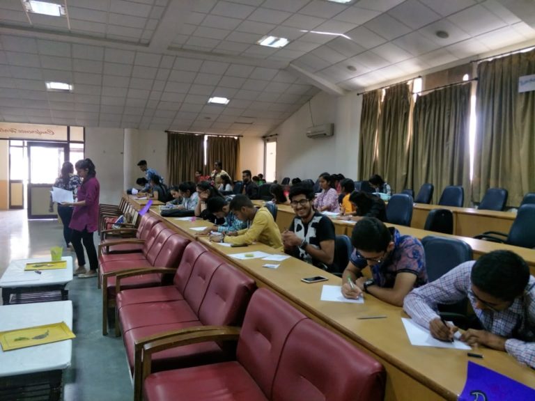 मुकन्द लाल नैशनल कॉलेज में द इंकपॉट क्रार्यक्रम का आयोजन
