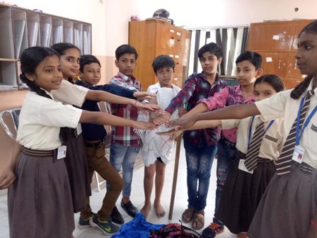 महात्मा गांधी के जीवन पर आधारित प्रश्नोत्तरी में बच्चों ने दिखाई प्रतिभा की झलक