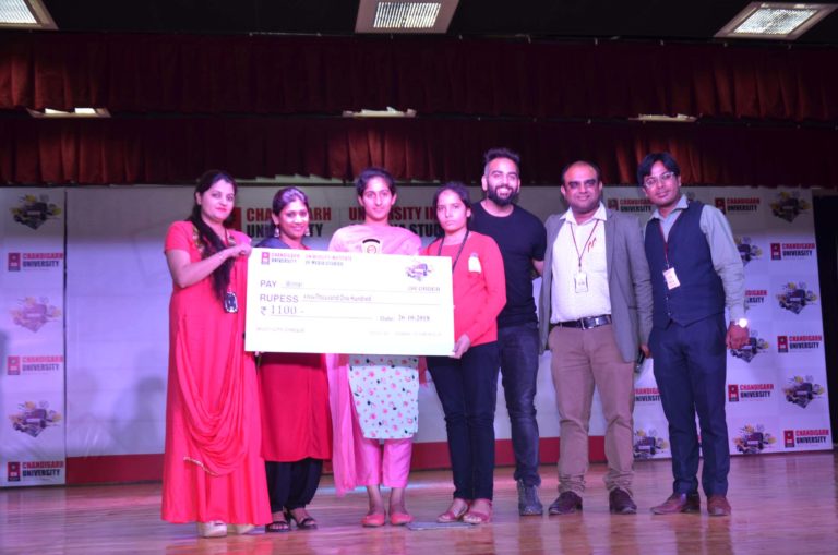 डीएवी कालेज की छात्राओंने डॉक्यूमेंट्री तथा कैप्शन राइटिंग में दूसरा स्थान प्राप्‍त किया