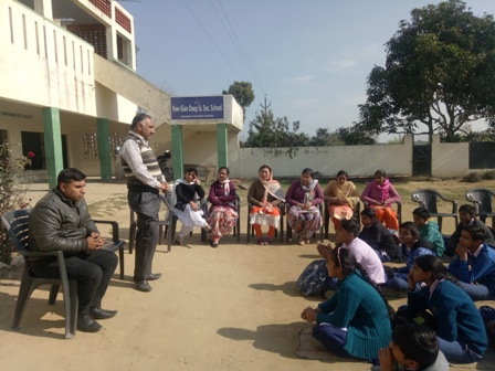 ज्ञान दीप सीनियर सेकेंडरी स्कूल  मे जिला बाल संरक्षण यूनिट ने लगाया पोक्सो एक्ट पर जागरुकता शिविर