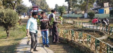 यमुनानगर में रोटरैक्ट क्लब, गुरूनानक खालसा काॅलेज के विधार्थियों के सहयोग से किया पौधारोपण
