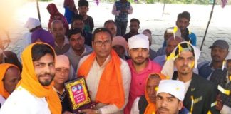 शहर के वार्ड नंबर 4 रविदास मंदिर में मुर्ति स्थापना का किया आयोजन