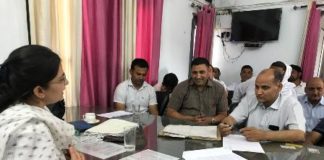 यमुनानदी के गुमथला घाट की बोली कम रेट के कारण पांचवी बार प्रशासन के अधिकारियों ने की रदद