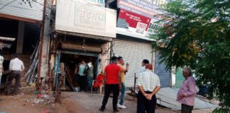 नियम तोड़ने वाले दुकानदारों पर गिरी गाज, निगम ने काटे तीन चालान, कई साल पुराना अतिक्रमण हटवाया yamunanagar hulchul challan by anil nan यमुनानगर हलचल (1)