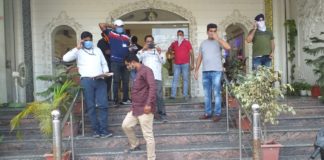 बिना मास्क सामान बेचते मिले दुकानदार, बीकानेर स्वीट्स व दीपक बेकरी समेत 17 के काटे चालान yamunanagar hulchul #YamunanagarHulchul #यमुनानगरहलचल #यमुनानगर_हलचल #Yamunanagar #यमुनानगर #Yamunanagar_Bazaar_Hulchul