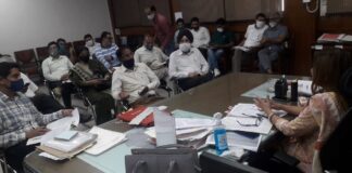 Yamunanagar : जिले के सभी परिवारों के पहचान पत्र बनवाने के लिये अतिरिक्त उपायुक्त ने ली अधिकारियों की मीटिंग Additional Deputy Commissioner Yamunanagar, ADC yamunanagar, adc-yamunanagar, yamunanagar hulchul, #YamunanagarHulchul, #यमुनानगरहलचल, #यमुनानगर_हलचल, #Yamunanagar, #यमुनानगर, Yamunanagar News, Yamunanagar City News,