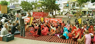 Yamunanagar : देश व्यापी हड़ताल में सरकार के खिलाफ गरजे कर्मचारी