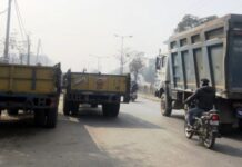 Yamunanagar : हाइवे के बीचों बीच खड़ी कर देते हैं ट्रैक्टर ट्राली, यातायात प्रभावित होता रहे कोई परवाह नहीं Trafic Police Yamunanagar, Yamunanagar Trafic yamunanagar, yamunanagar news, problems in yamunanagar, yamunanagar hulchul, Jago Yamunanagar Parshashan