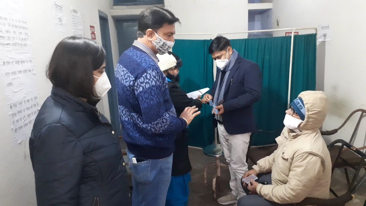 corona vaccination in yamunanagar, yamunanagar hulchul, cmo dr vijay dahiya, dc yamunanagar, deputy commissioner yamunanagar, यमुनानगर हलचल, digital directory of yamunanagar, digital yamunanagar