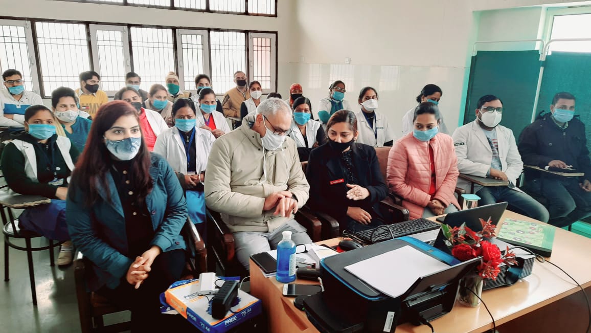 corona vaccination in yamunanagar, yamunanagar hulchul, cmo dr vijay dahiya, dc yamunanagar, deputy commissioner yamunanagar, यमुनानगर हलचल, digital directory of yamunanagar, digital yamunanagar