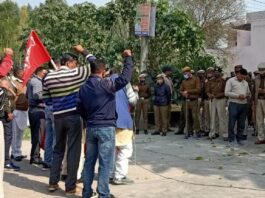 Yamunanagar : विधायकों के निवास पर नारेबाजी, मांगों से संबंधित सौंपे ज्ञापन yamunanagar, yamunanagar hulchul, yamunanagar, yamunanagar hulchul, #YamunanagarHulchul, #यमुनानगर_हलचल, #Yamunanagar, #यमुनानगर, Yamunanagar News, Yamunanagar City News, Yamunanagar News, Jagadhri, Web News Portal in Yamunanagar,