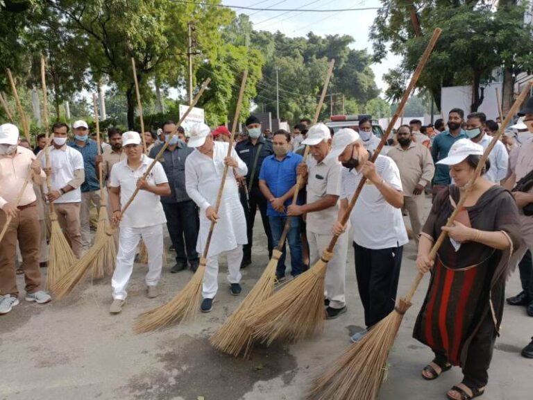 Yamunanagar : शहर को साफ रखना हम सभी का कर्तव्यः शिक्षा मंत्री