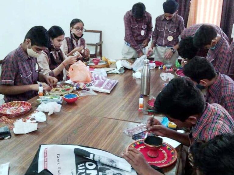Yamunanagar : विद्यार्थियों ने ली सतर्कता जागरुक्ता की शपथ