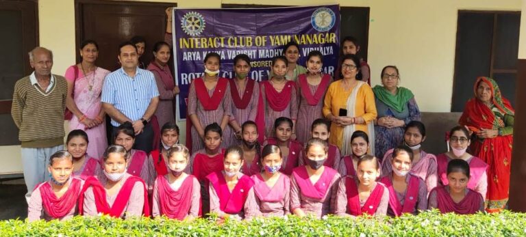 Yamunanagar : इंटरेक्ट क्लब व रोटरी क्लब सदस्यों ने वृद्ध आश्रम में मनाई दिवाली
