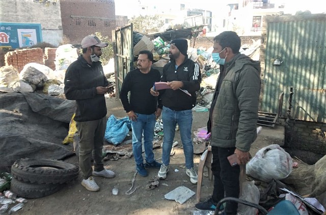 Yamunanagar : नगर निगम ने कचरा फैलाने पर 4 दुकानदारों के काटे चालान