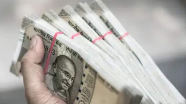 ₹96 का यह शेयर महीनेभर में ₹436 का हुआ, 1 लाख का बना 4.54 लाख रुपये, 355% का रिटर्न 