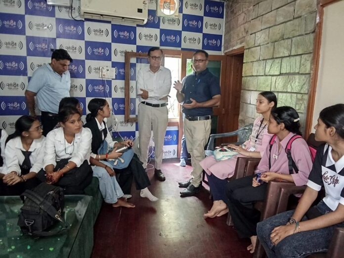 sanjha radio manmohan singh